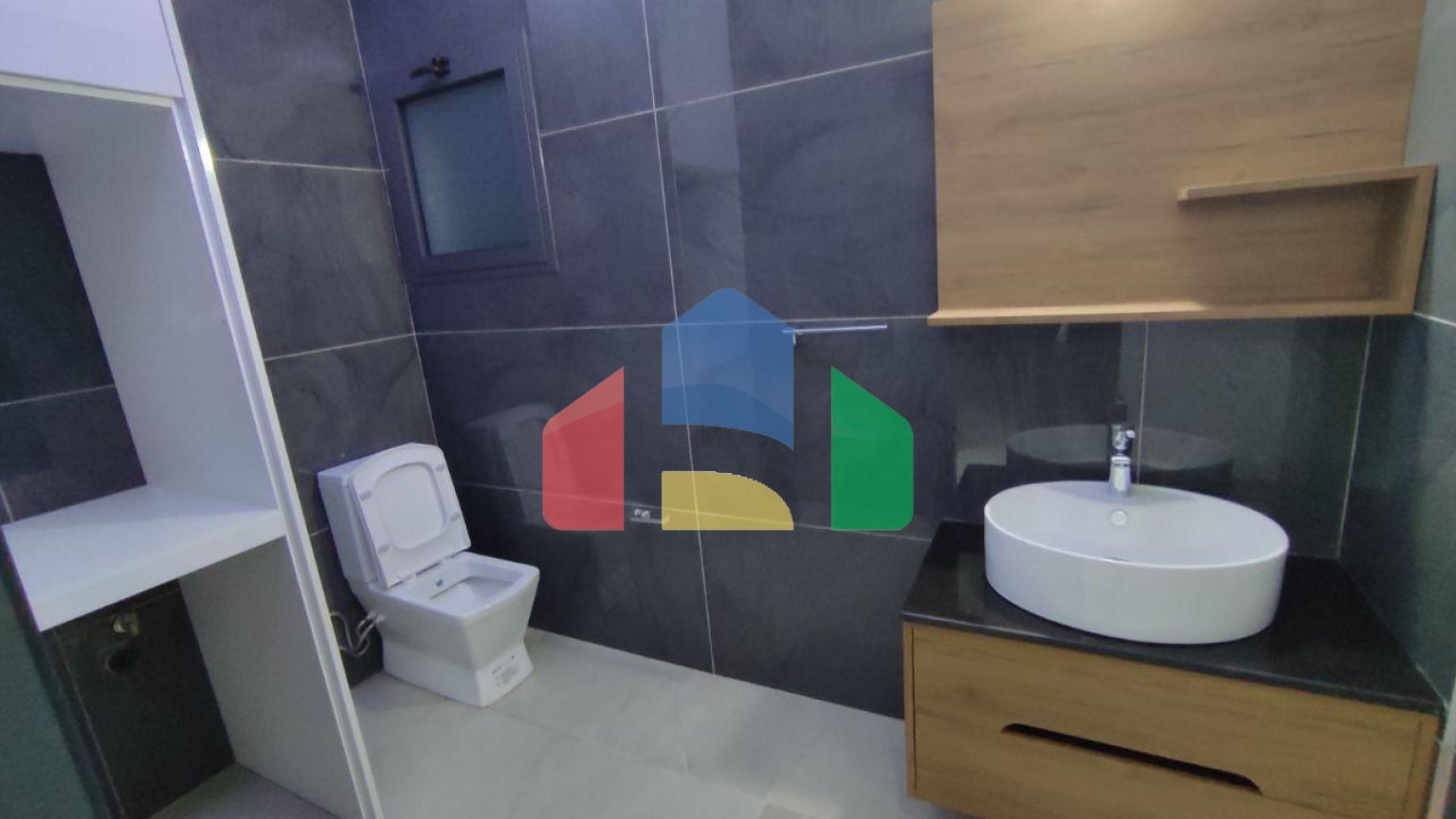 Квартира 2+1 (75 м2 ) в 800 метрах от песчаного пляжа в Йенибоазичи