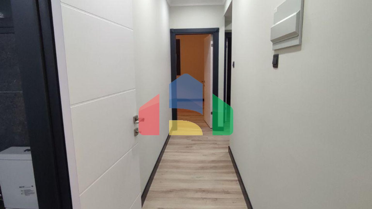 Квартира 3+1  (135 м2 ) в 800 метрах от песчаного пляжа в Йенибоазичи