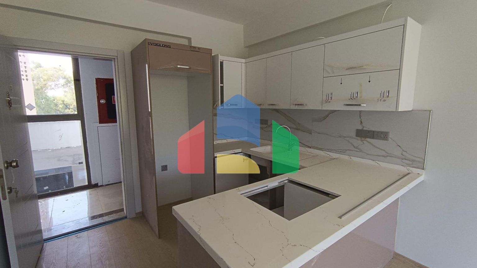 Квартира 1+1 (67 м2) в 800 метрах от моря в Фамагусте