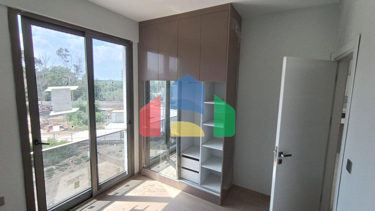 3-комнатная квартира 112 м2 в 800 метрах от моря в Фамагусте