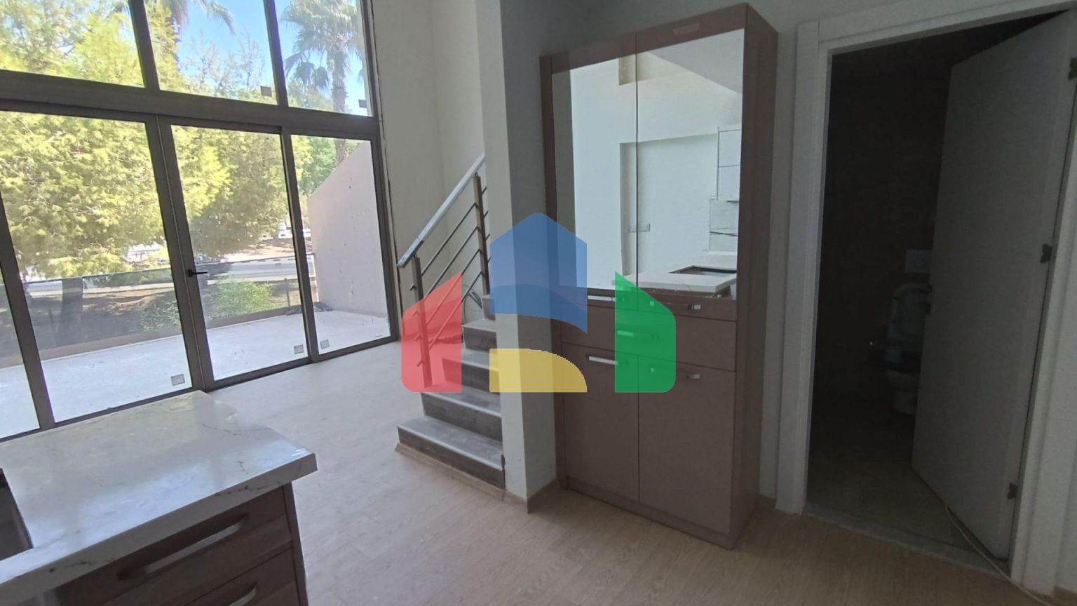 Квартира 1+1 Loft 92м2 с балконом 17 м2 в Фамагусте 