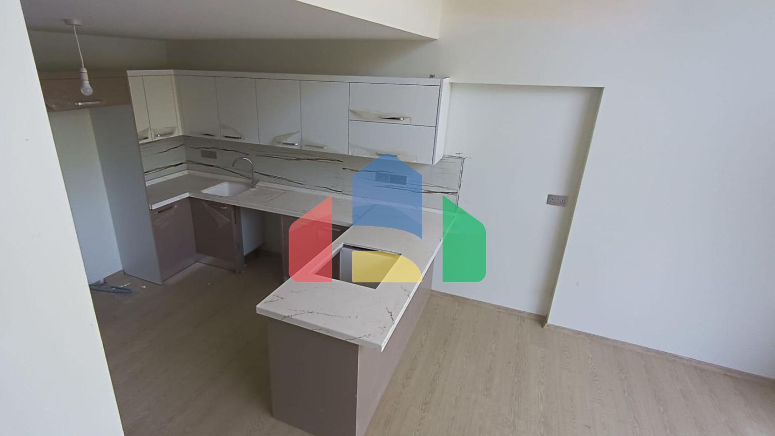 Квартира 1+1 Loft 92м2 с балконом 17 м2 в Фамагусте 