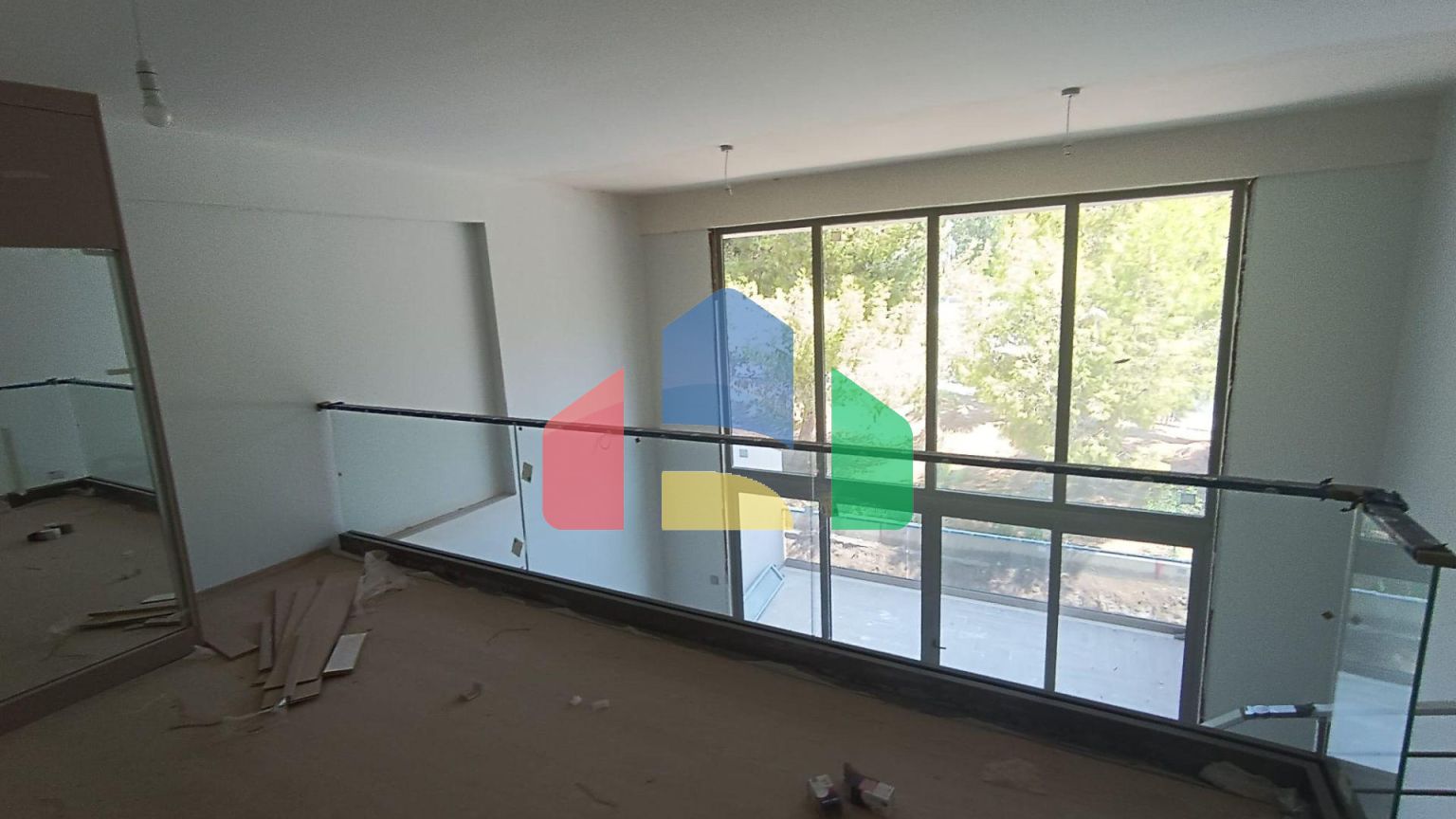 Квартира 1+1 Loft 92м2 с балконом 17 м2 в Фамагусте 