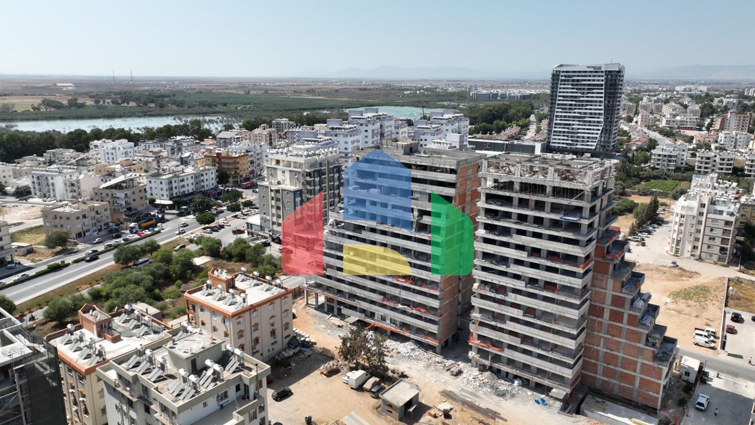 Двухкомнатная квартира 84 м2 с террасой 21 м2 в центре Фамагусты