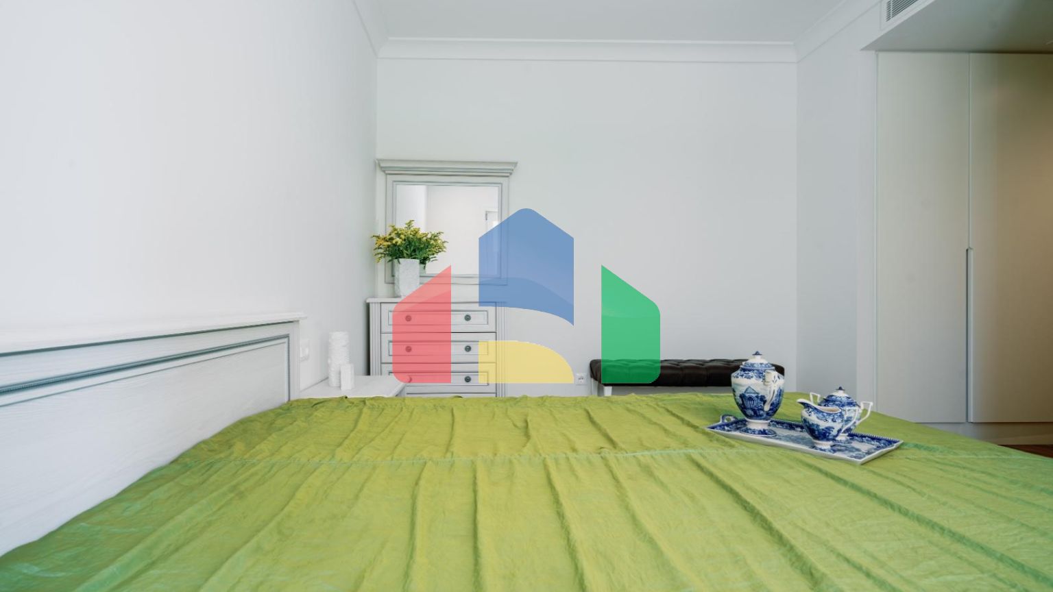 Прекрасная квартира с собственным двориком расположена в районе Centrale, Луштица Бэй