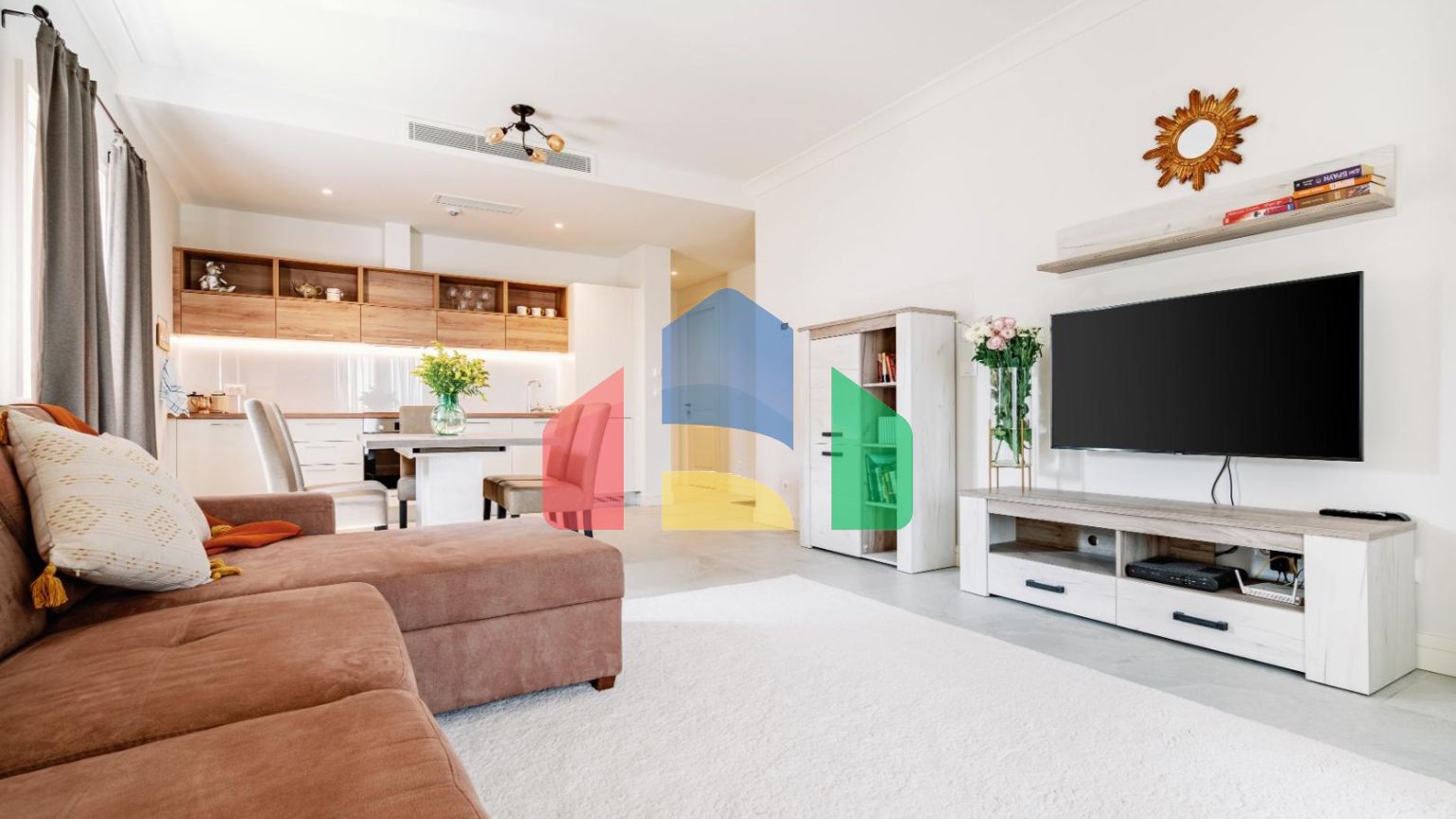 Прекрасная квартира с собственным двориком расположена в районе Centrale, Луштица Бэй