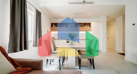 Прекрасная квартира с собственным двориком расположена в районе Centrale, Луштица Бэй