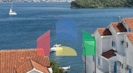 Cozy townhouse apartment near Nikki Beach, Radovici, Tivat Riviera