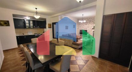 Просторная квартира на первом этаже с отдельным входом и частным бассейном в Костанице