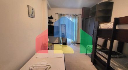 Просторная квартира на первом этаже с отдельным входом и частным бассейном в Костанице