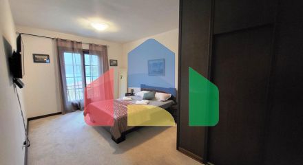 Просторная квартира на первом этаже с отдельным входом и частным бассейном в Костанице