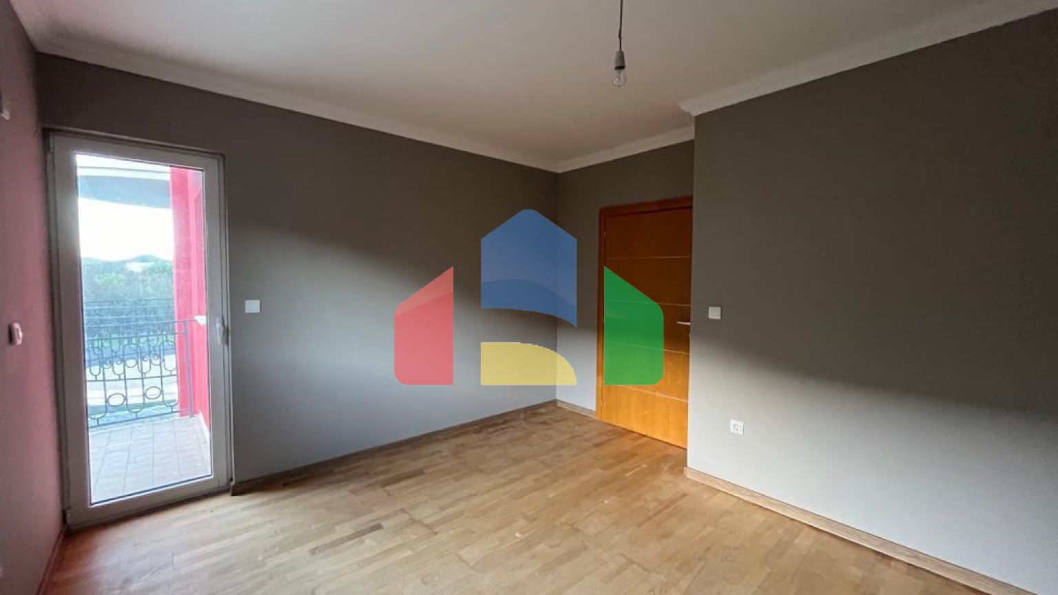 Новые недорогие квартиры  с 2 спальнями в закрытом комплексе с бассейном