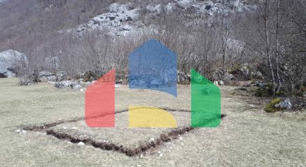 Земельный участок рядом с каньоном Невидео, Шавник