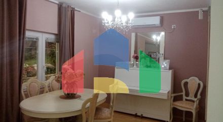 Двухэтажный дом с благоустроенным участком над Котором, Шкальяри.