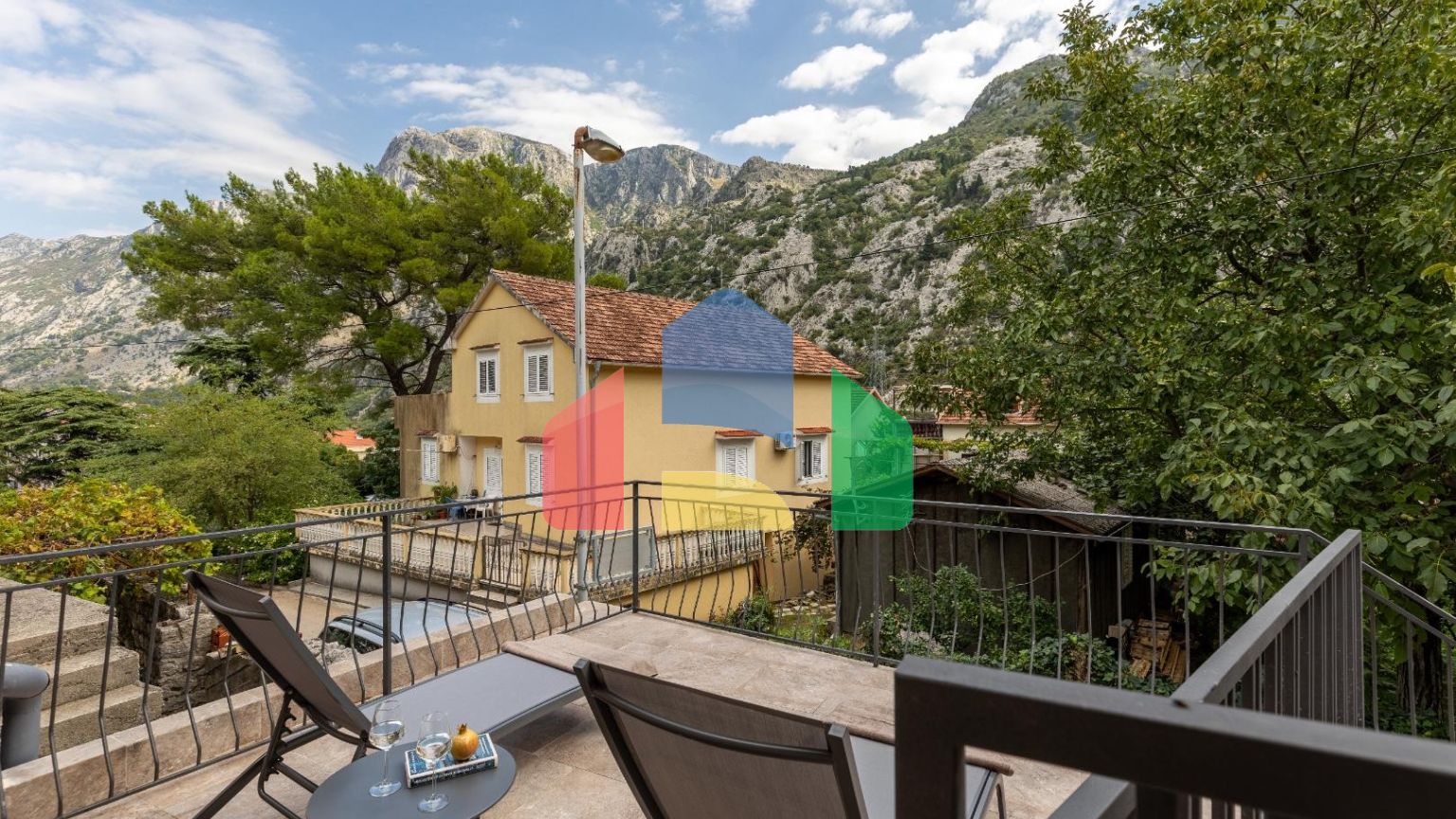 Продаётся дом в Шкаляри, Которский залив!