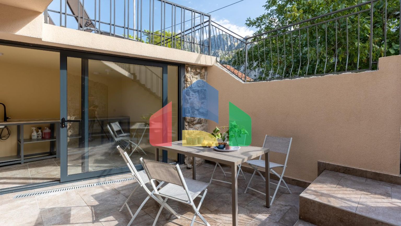 Продаётся дом в Шкаляри, Которский залив!