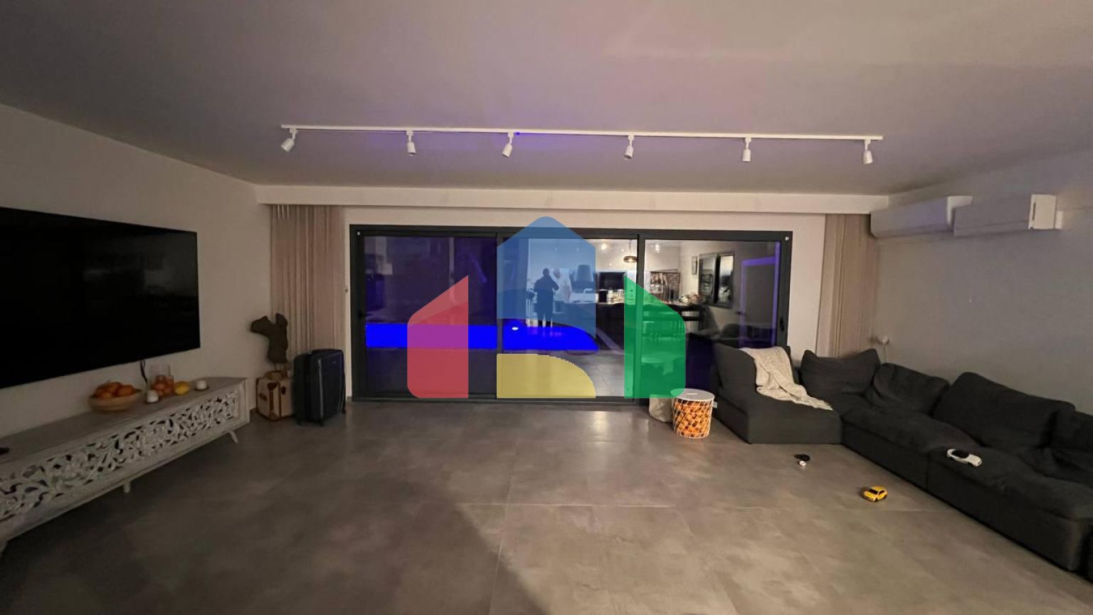 Продажа! Вилла Цезарь бич, Искеле. Боаз