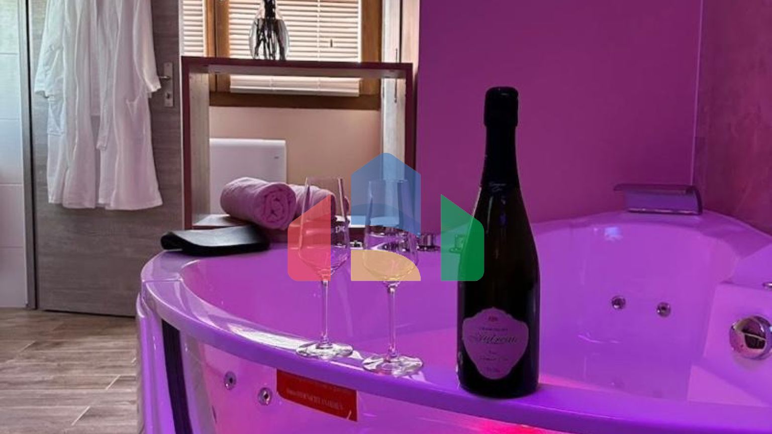 Доходный действующий мини-отель во Франции, Бургундия