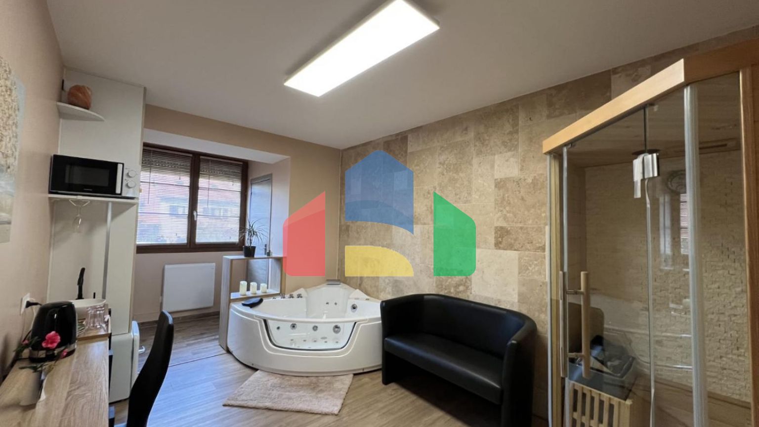 Доходный действующий мини-отель во Франции, Бургундия Доходный действующий мини-отель во Франции, Бургундия