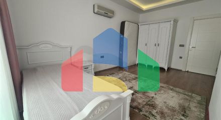 Простора квартира планування 3 + 1 в районі Джікджіллі