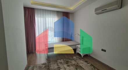 Простора квартира планування 3 + 1 в районі Джікджіллі