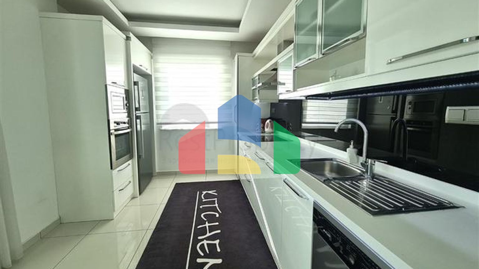 Простора квартира планування 3 + 1 в районі Джікджіллі