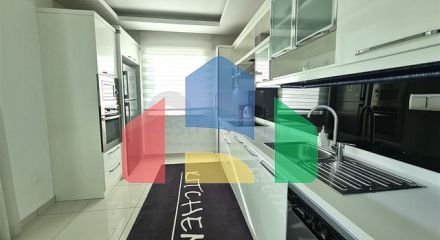 Простора квартира планування 3 + 1 в районі Джікджіллі