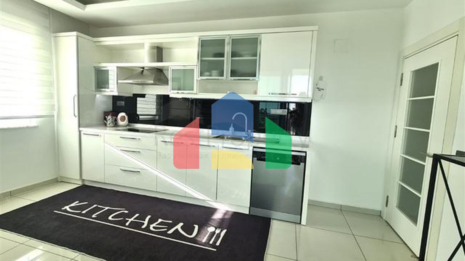 Простора квартира планування 3 + 1 в районі Джікджіллі