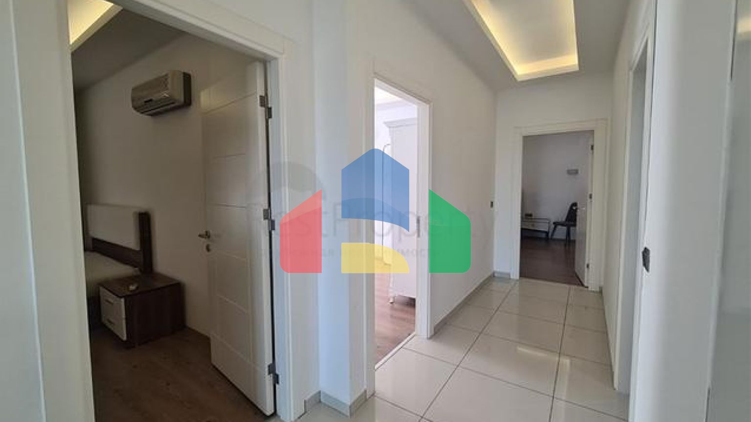 Простора квартира планування 3 + 1 в районі Джікджіллі