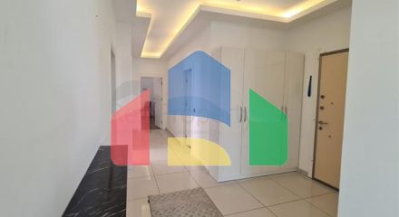 Простора квартира планування 3 + 1 в районі Джікджіллі