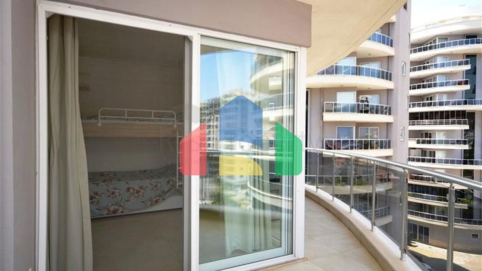 Квартира плануванням 2+1 в центральному районі Аланії-Джікджіллі