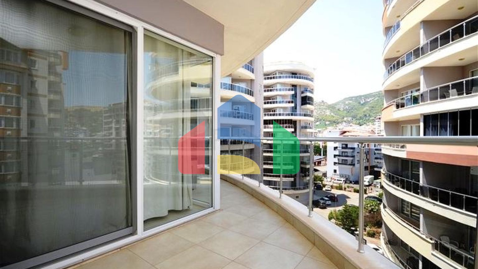 Квартира плануванням 2+1 в центральному районі Аланії-Джікджіллі