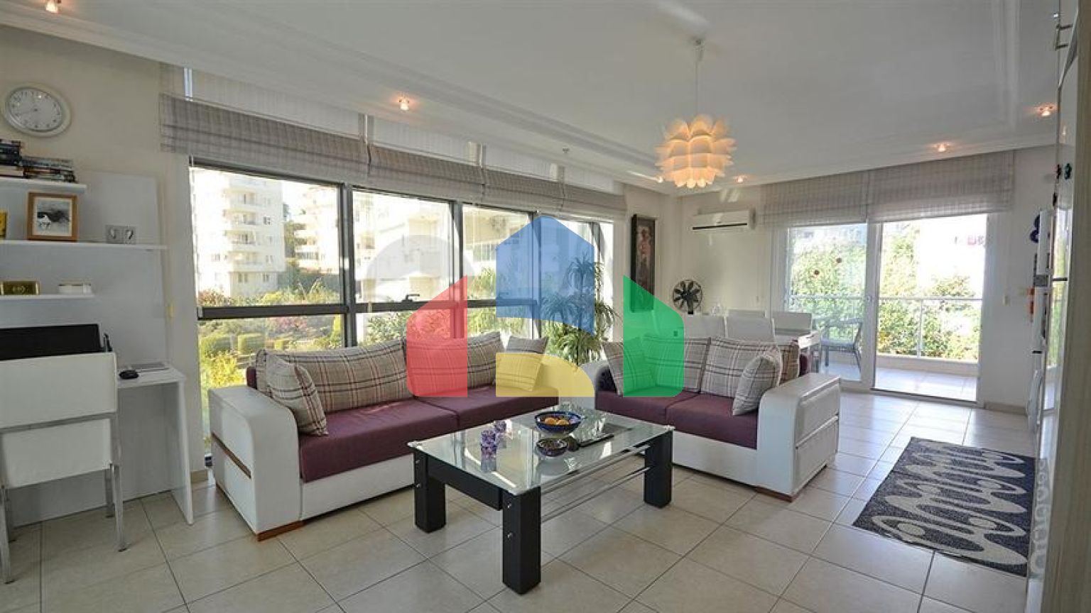 Затишна мебльована квартира 2 + 1 з розкішною інфраструктурою в одному з кращих комплексів Аланії