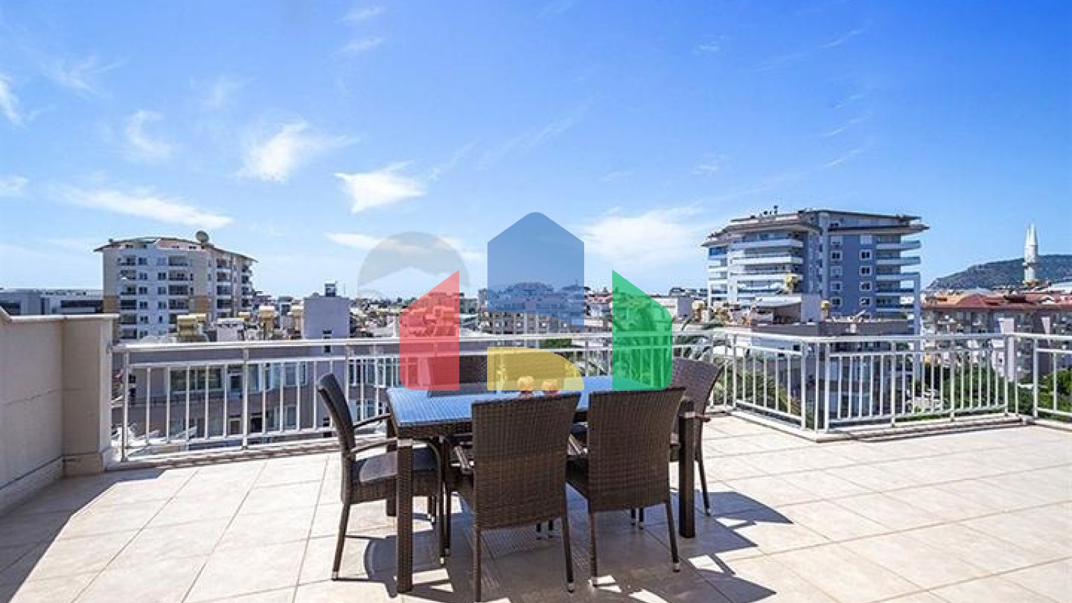 Простора квартира 2+1 в доглянутому комплексі в районі Джікджіллі-комфорт і зручність для життя