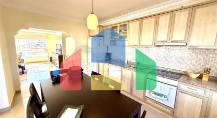 Комфортна мебльована квартира 2+1 в доглянутому житловому комплексі в районі Джікджіллі
