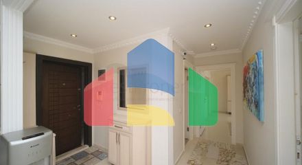 Затишна квартира 2 + 1 в житловому комплексі з інфраструктурою в районі Джікджіллі