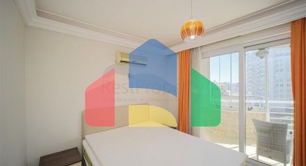 Затишна квартира 2 + 1 в житловому комплексі з інфраструктурою в районі Джікджіллі