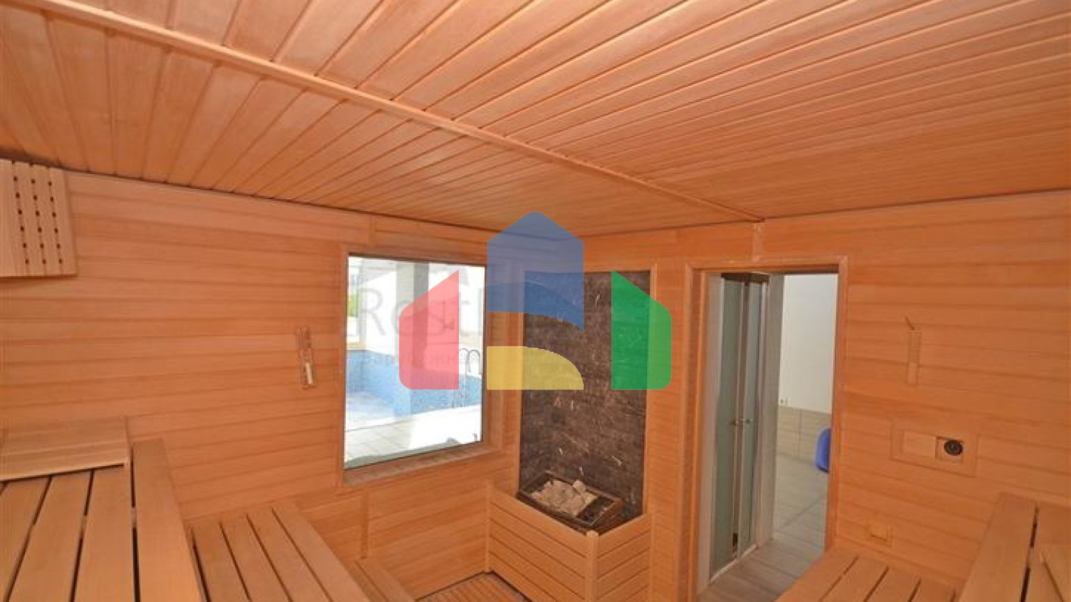 Просторі апартаменти 1 + 1 площею 70 м2