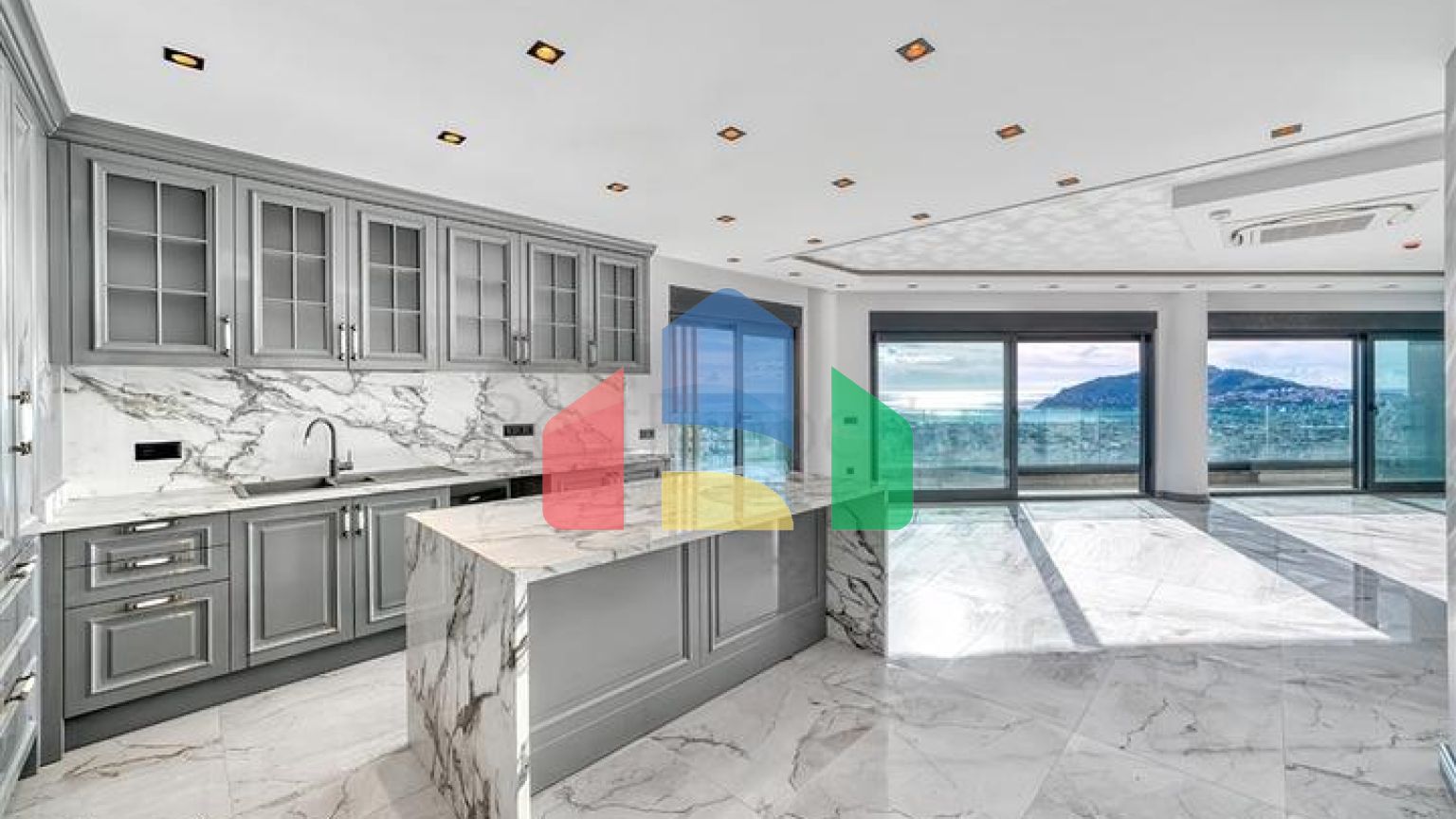 Современная роскошная вилла в центре Джикджилли с панорамным видом на море