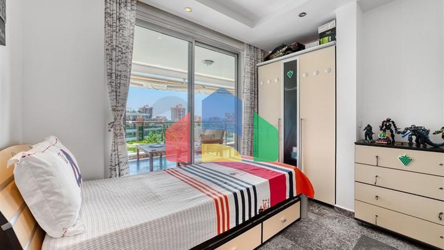 Мебльована квартира плануванням 2 + 1 під ВНЖ в районі Джікджіллі