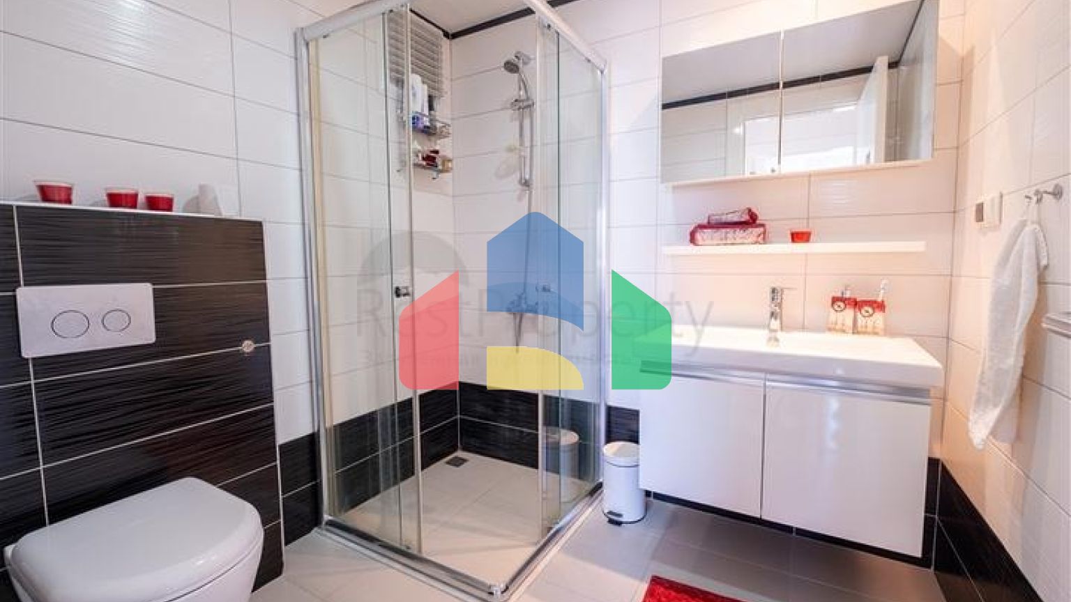 Сімейна квартира в доглянутому комплексі з готельною інфраструктурою