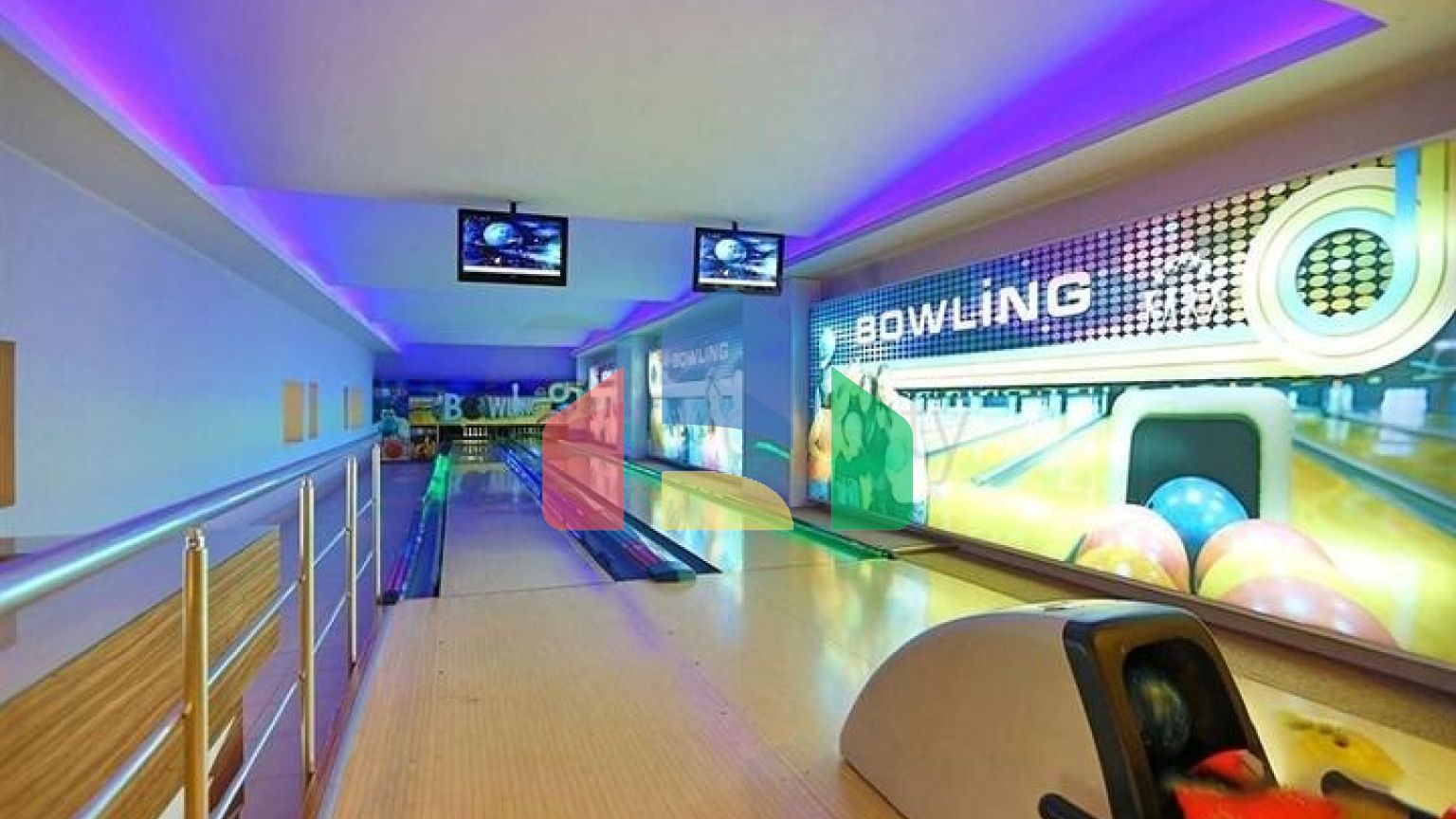 Простора квартира 2 + 1 поруч з ТЦ Аланіум