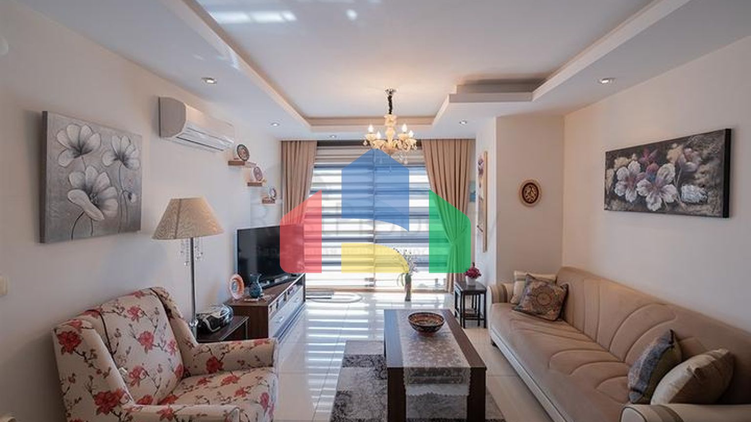 Простора квартира 1+1 в центральному районі Аланії