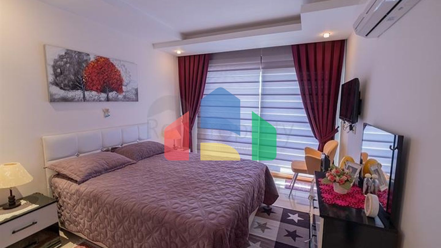 Простора квартира 1+1 в центральному районі Аланії