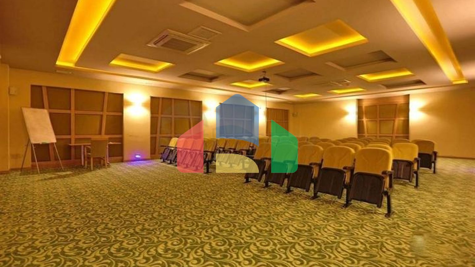 Простора квартира 1+1 в центральному районі Аланії