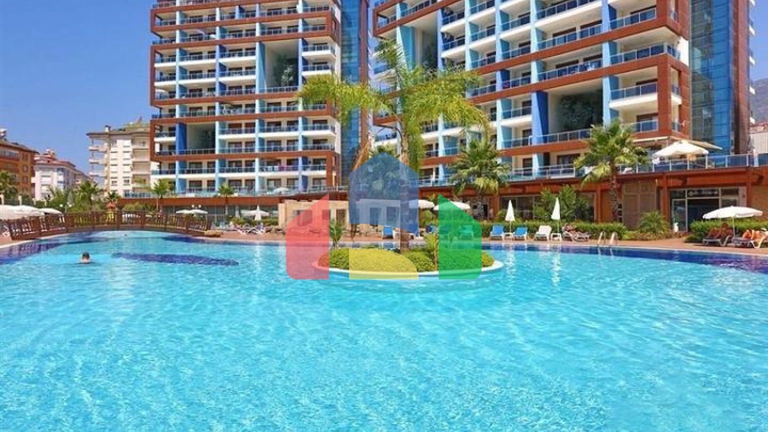 Простора квартира 1+1 в центральному районі Аланії