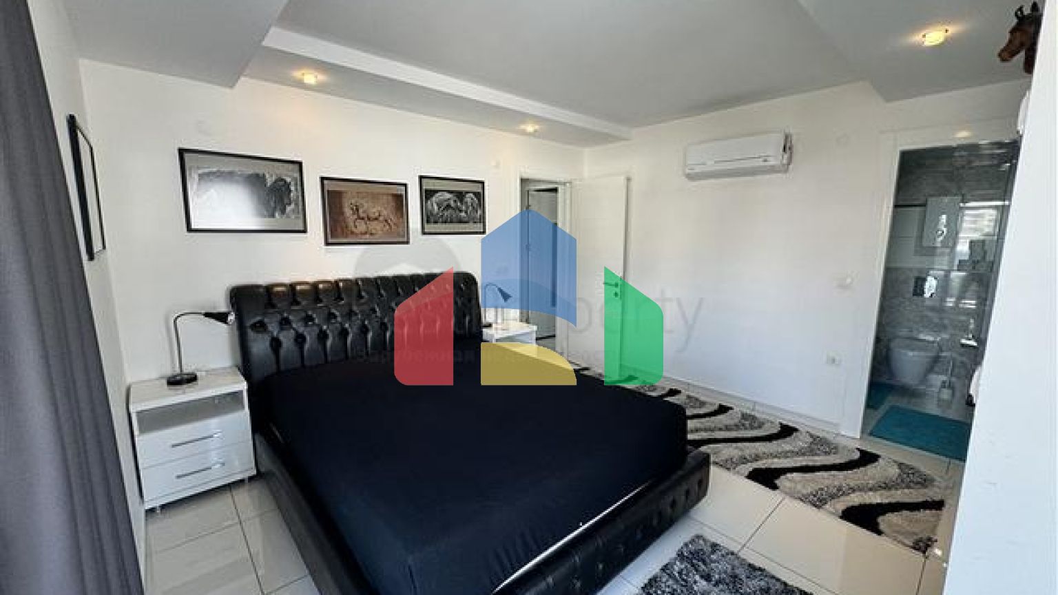 Простора квартира 2+1 в центральному районі Аланії