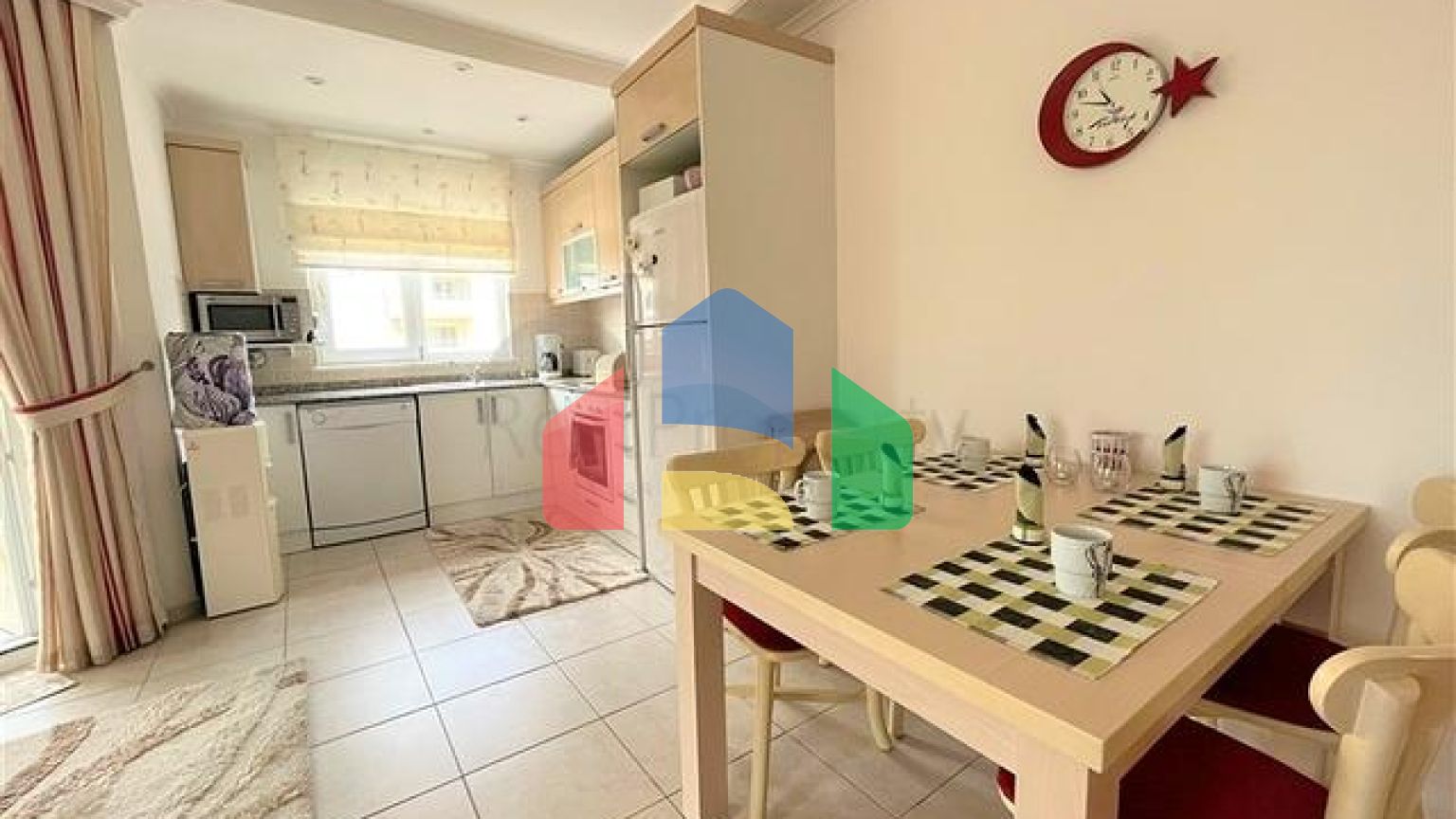 Затишна трикімнатна квартира в Джікджіллі