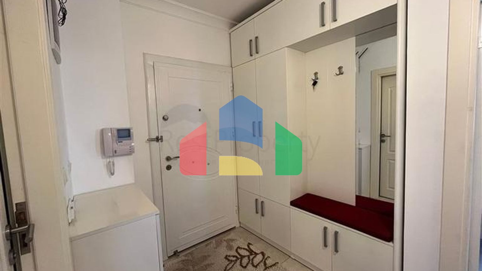 Затишна трикімнатна квартира в Джікджіллі