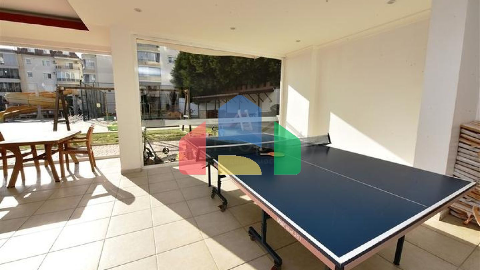 Затишна трикімнатна квартира в Джікджіллі